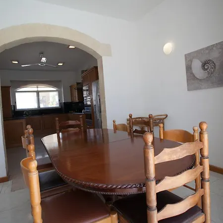 Bernardette Villa *