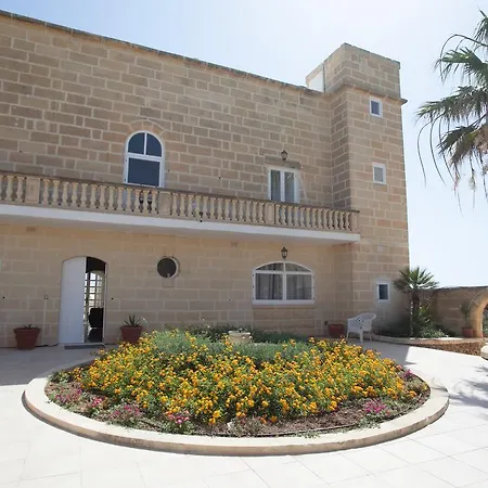 Bernardette Villa *