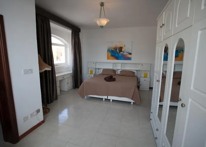 Bernardette * Xagħra