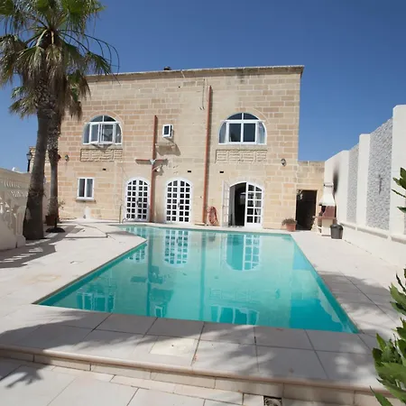 Bernardette * Xagħra