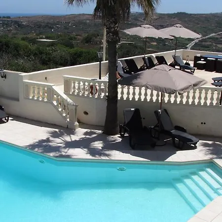 Bernardette Villa Xagħra